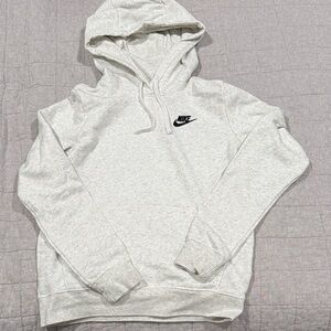 NWOT Nike Women’s Light Gray Hoodie